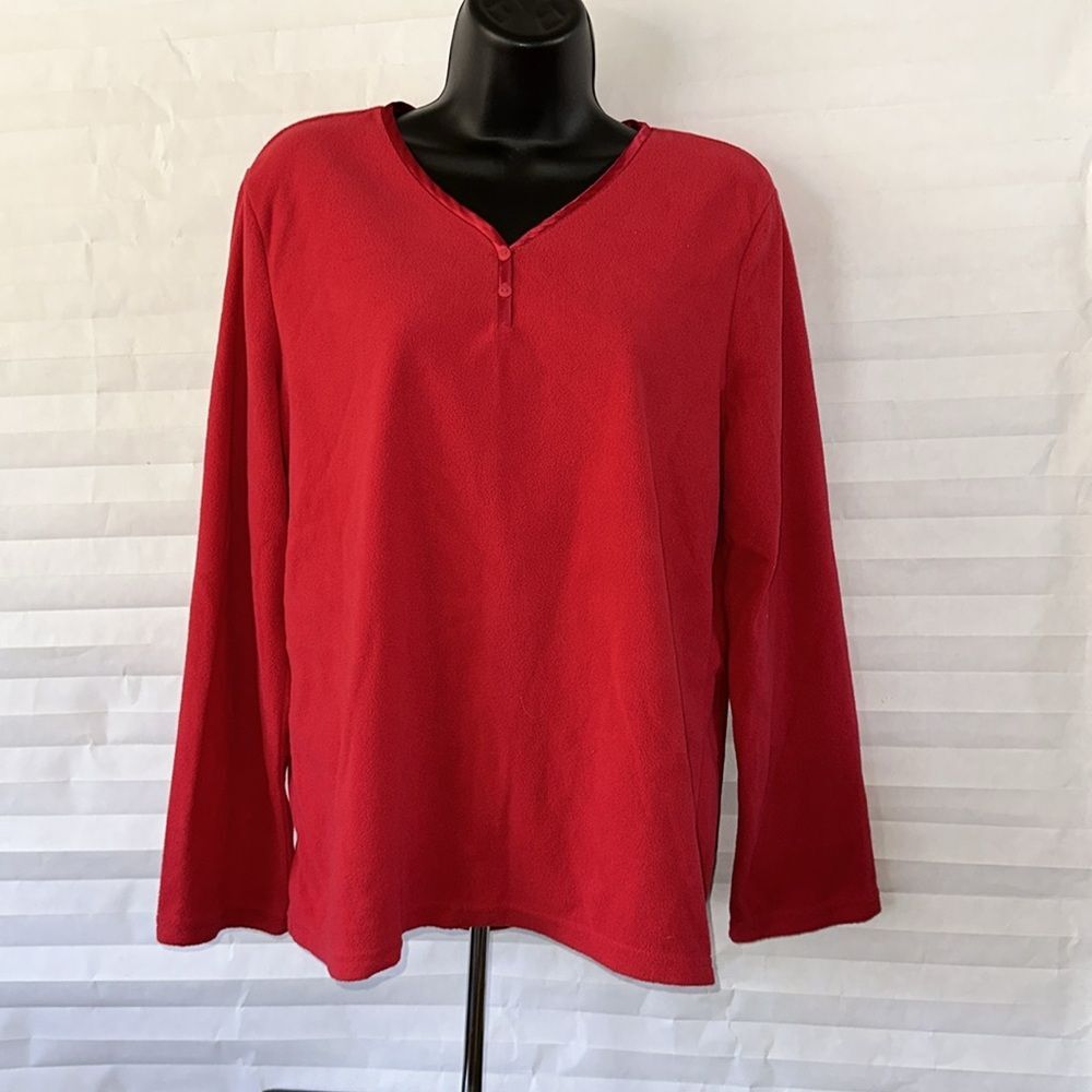 Oscar de la Renta Women's Red Fleece Long Sleeve Pullover Top Size M Cozy Design